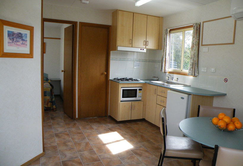 Hotel Lake Hamilton Motor Village & Caravan Park | Hamilton | Victoria | Australia 16