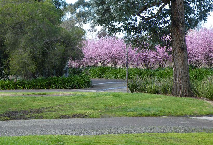 Hotel Lake Hamilton Motor Village & Caravan Park | Hamilton | Victoria | Australia 2