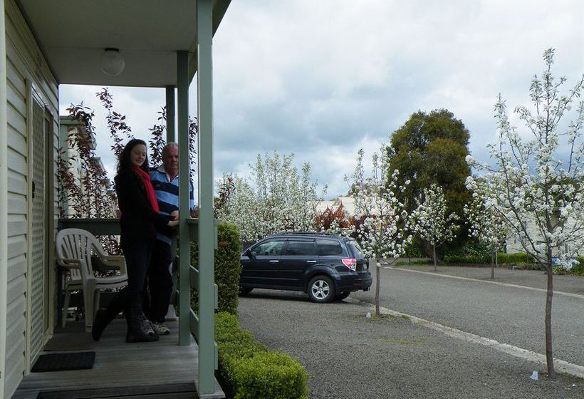 Hotel Lake Hamilton Motor Village & Caravan Park | Hamilton | Victoria | Australia 4