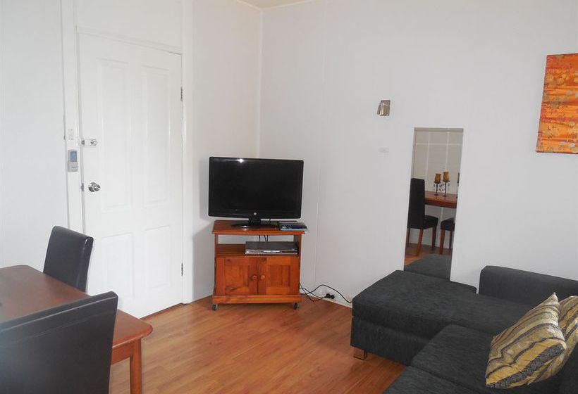 Hotel The Outback Lodge Pty Ltd | Manly | New South Wales | Australia 10