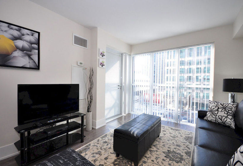 Hotel Delsuites 300 Front Street West | Toronto | Ontario | Canada 18