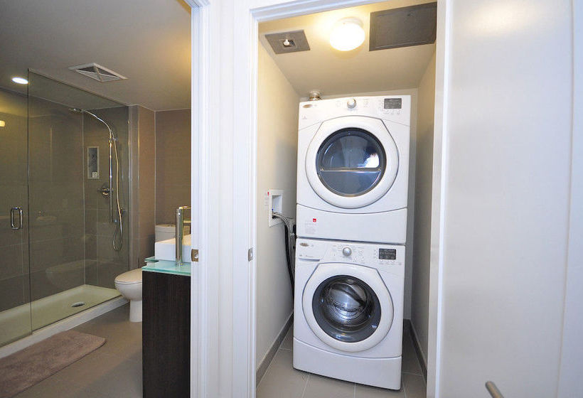 Hotel Delsuites 300 Front Street West | Toronto | Ontario | Canada 8