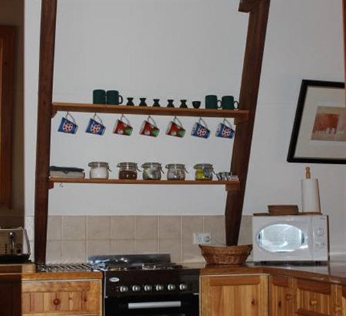 Green Leaves Cabin | Denmark | Western Australia | Australia 15