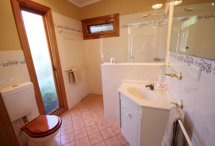 Hotel Cape Jervis Accommodation & Caravan Park