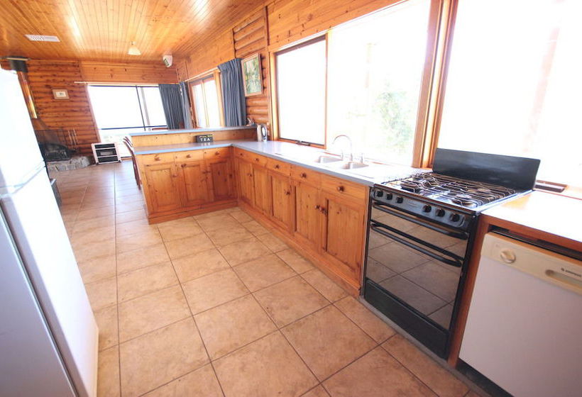 Hotel Cape Jervis Accommodation & Caravan Park | Cape Jervis | South Australia | Australia 13