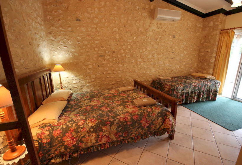 Hotel Cape Jervis Accommodation & Caravan Park | Cape Jervis | South Australia | Australia 4