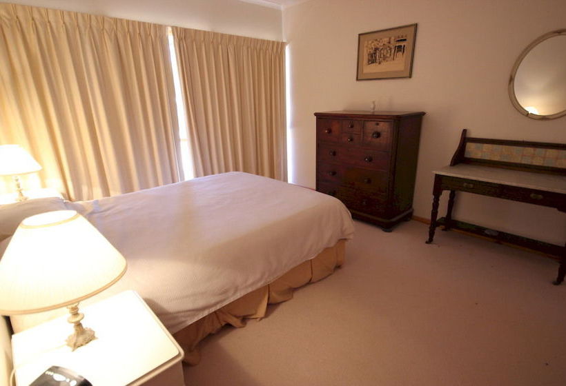 Hotel Cape Jervis Accommodation & Caravan Park | Cape Jervis | South Australia | Australia 8