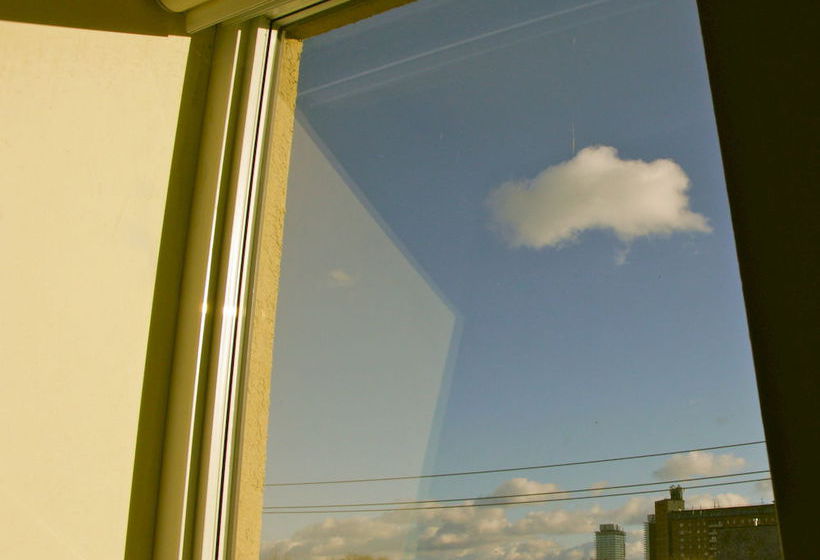 Hotel Royal Oak Inn | Toronto | Ontario | Canada 12