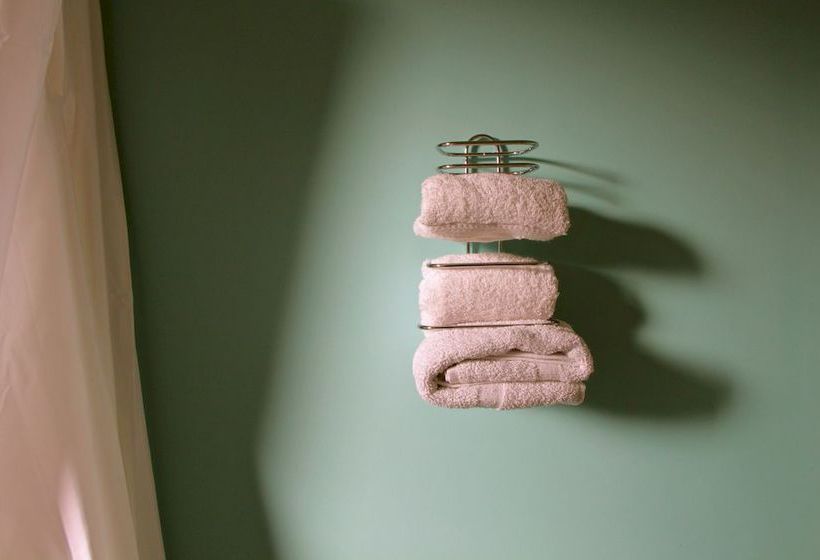 Hotel Royal Oak Inn | Toronto | Ontario | Canada 5