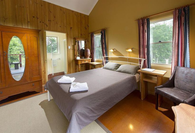 Pension Glasshouse Mountains Ecolodge | Glass House Mountains | Queensland | Australia 4