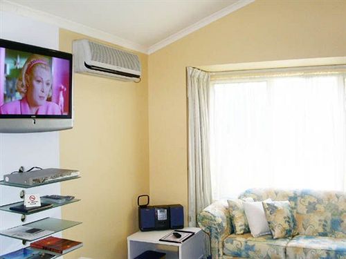 Cottages For Two | Cowes | Victoria | Australia 15