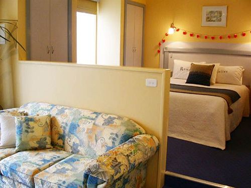 Cottages For Two | Cowes | Victoria | Australia 9