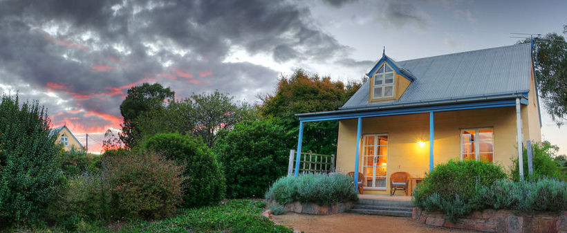 Pension Vineyard Cottages & Café | Ballandean | Queensland | Australia 6