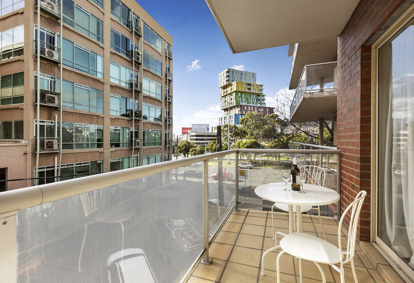 St. Kilda Junction Accommodation | Saint Kilda | Victoria | Australia 8