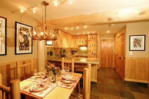 Hotel Whistler Blackcomb VR Hearthstone Lodge | Whistler | British Columbia | Canada 10