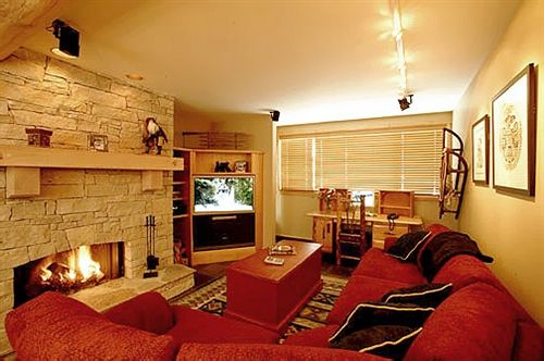 Hotel Whistler Blackcomb VR Hearthstone Lodge | Whistler | British Columbia | Canada 11