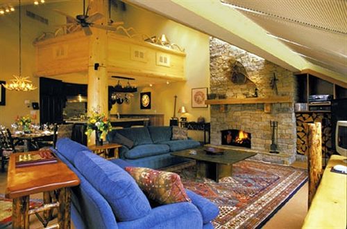 Hotel Whistler Blackcomb VR Hearthstone Lodge | Whistler | British Columbia | Canada 7