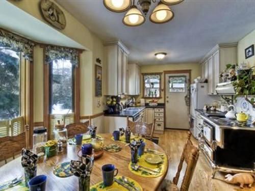 Golden Dreams B&b | Whistler | British Columbia | Canada 1