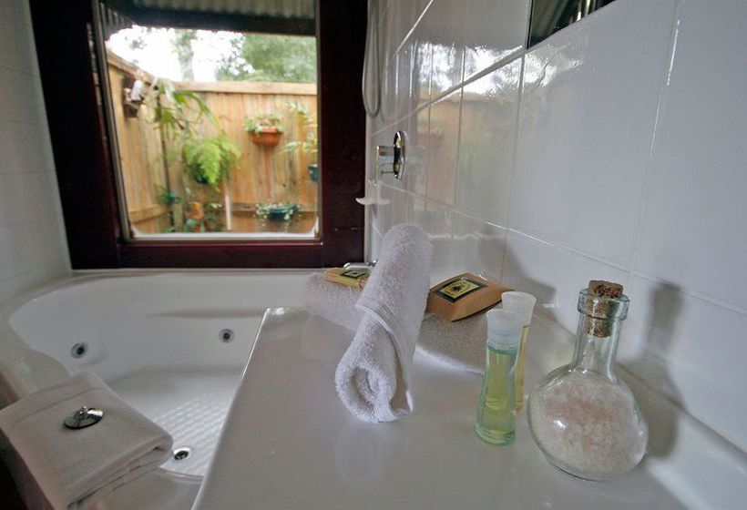 Bendles Cottages And Country Villas | Maleny | Queensland | Australia 11