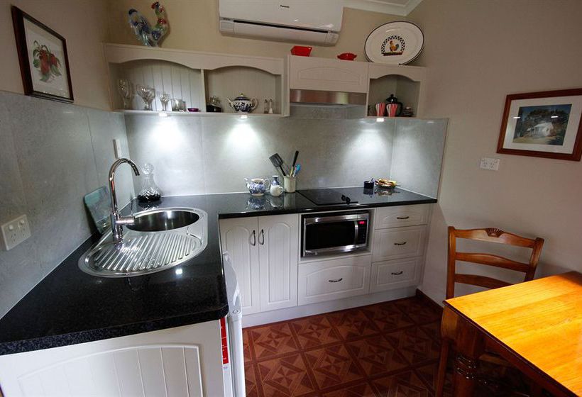 Bendles Cottages And Country Villas | Maleny | Queensland | Australia 20