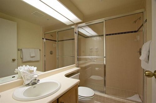 Hotel Whiski Jack At Woodrun | Whistler | British Columbia | Canada 1