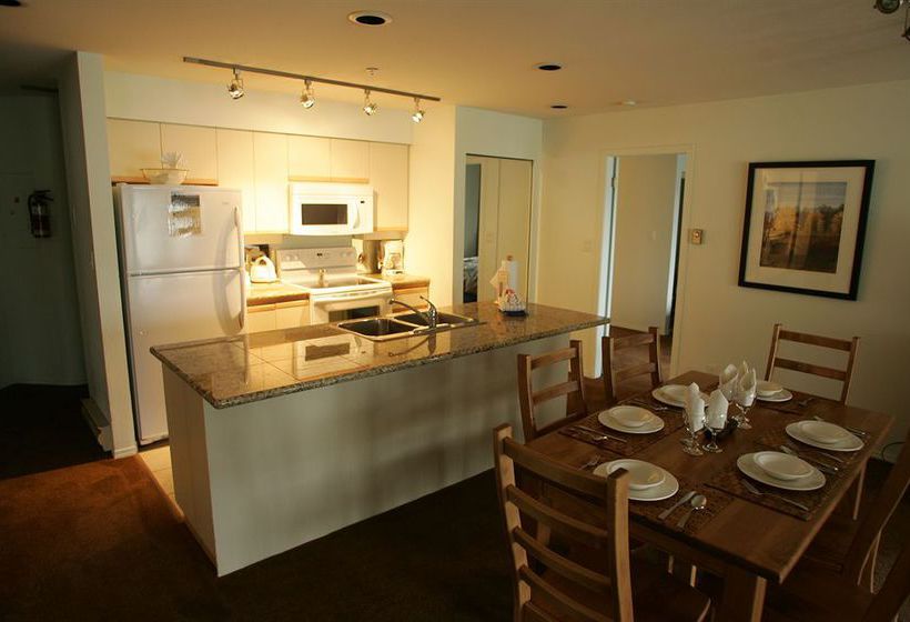 Hotel Whiski Jack At Ironwood Whistler Columbia Británica