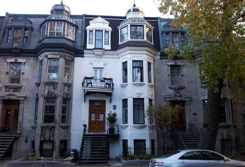 Bed and Breakfast Gingerbread Manor | Montreal | Quebec | Canada 9