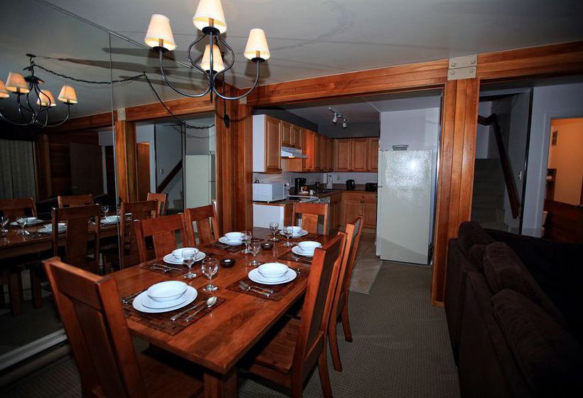 Hotel Whiski Jack At Creekside Whistler