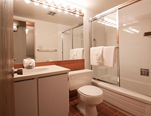 Hotel Whiski Jack At Creekside | Whistler | British Columbia | Canada 6