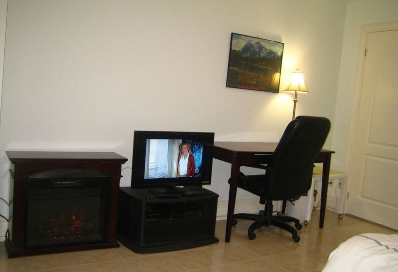 Clinton and Bloor Bed & Breakfast | Toronto | Ontario | Canada 16