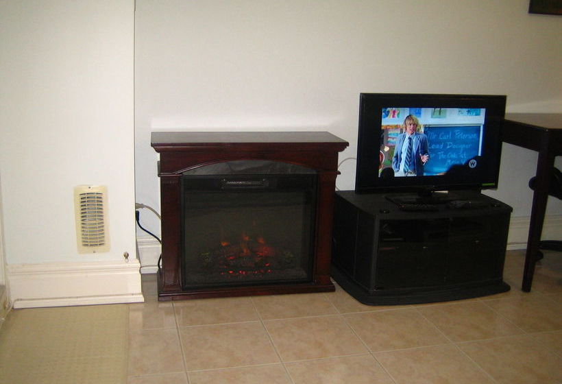 Clinton and Bloor Bed & Breakfast | Toronto | Ontario | Canada 17