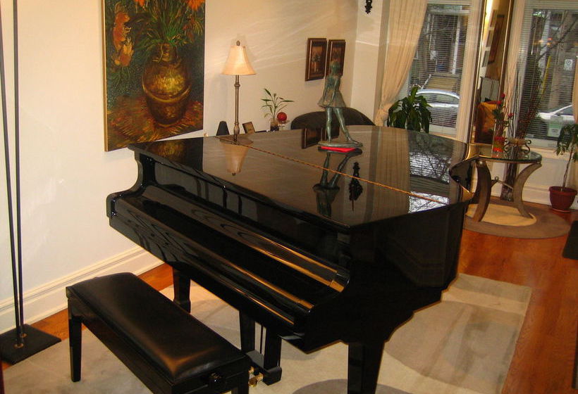 Clinton and Bloor Bed & Breakfast | Toronto | Ontario | Canada 7