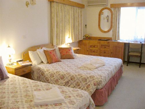 Pension Chalet Swisse Spa | Batemans Bay | New South Wales | Australia 10