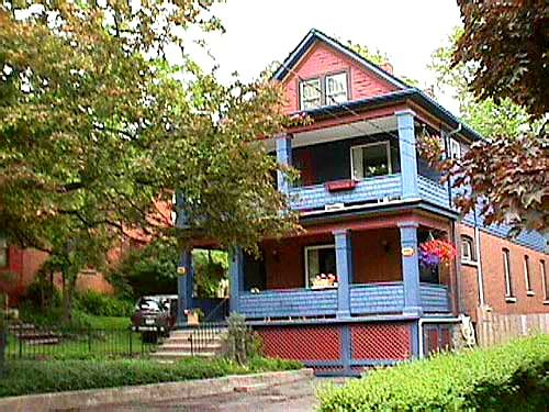 Bluecrest Bed And Breakfast Niagara Falls Ontario