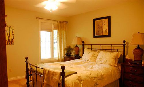 Riverview Bed & Breakfast | Okotoks | Alberta | Canada 16