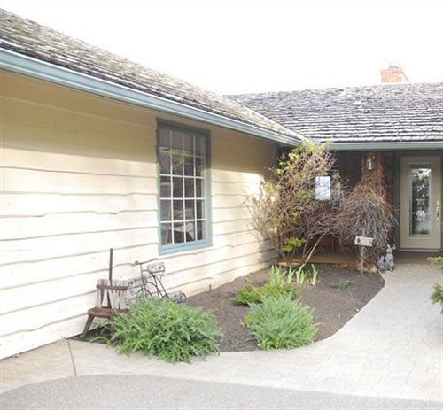 Riverview Bed & Breakfast | Okotoks | Alberta | Canada 9