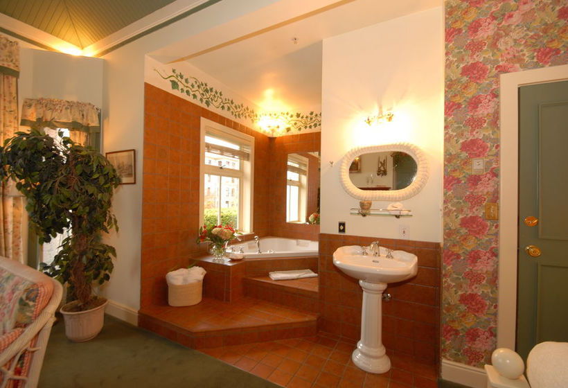 Humboldt House B&b | Victoria | British Columbia | Canada 7