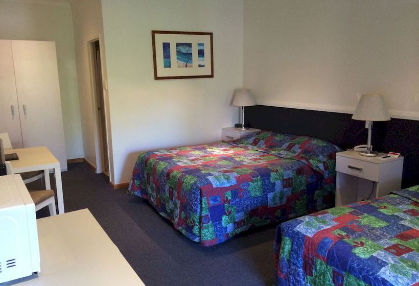 Motel Dunsborough Inn Backpackers | Dunsborough | Western Australia | Australia 11