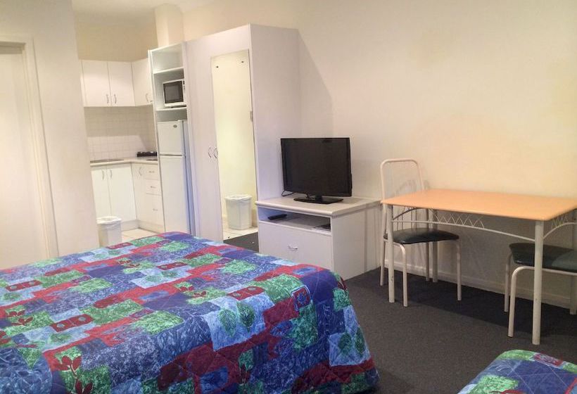 Motel Dunsborough Inn Backpackers | Dunsborough | Western Australia | Australia 12