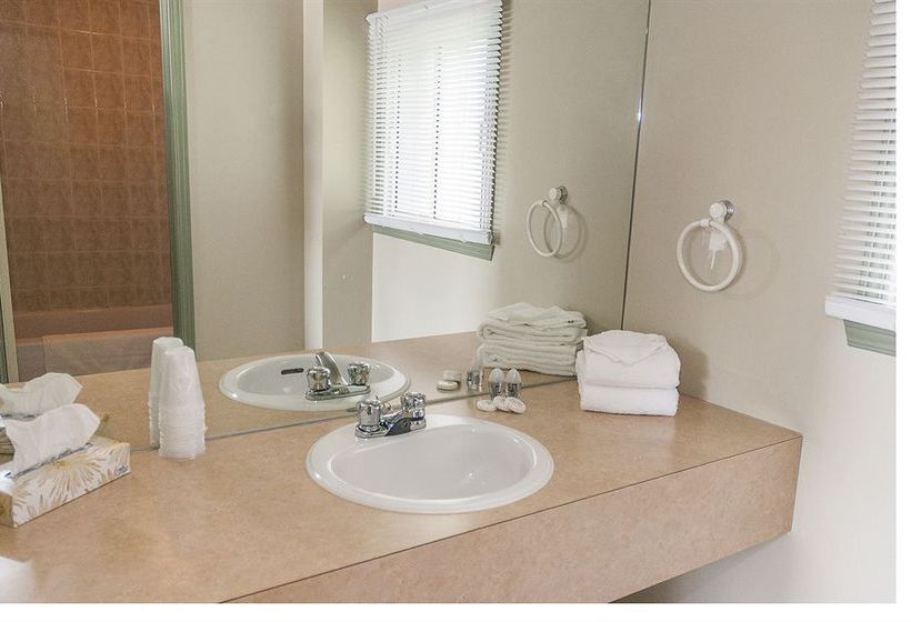 Le Marquis Motel | Montreal | Quebec | Canada 1