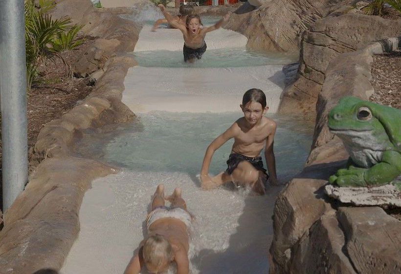 Hotel Blue Dolphin Holiday Resort | Yambayamba | New South Wales | Australia 13