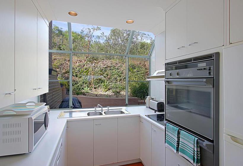 Hotel 11 James Cook Apartments | Byron Bay | New South Wales | Australia 1