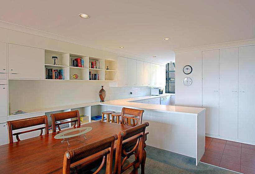 Hotel 11 James Cook Apartments | Byron Bay | New South Wales | Australia 10