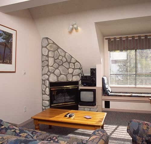 Hotel Village Gate House | Whistler | British Columbia | Canada 17