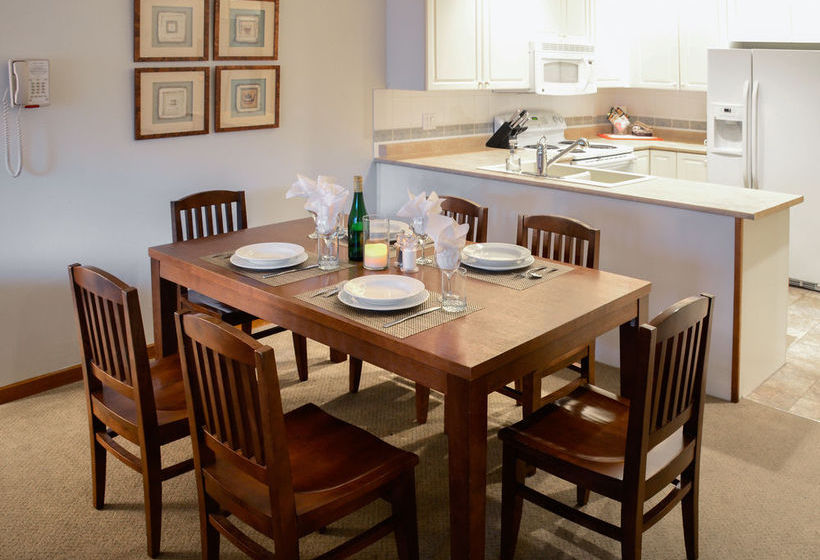 Twin Peaks Hotel Whistler | Whistler | British Columbia | Canada 12