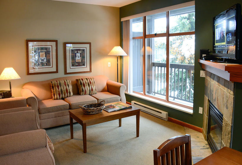 Twin Peaks Hotel Whistler | Whistler | British Columbia | Canada 13