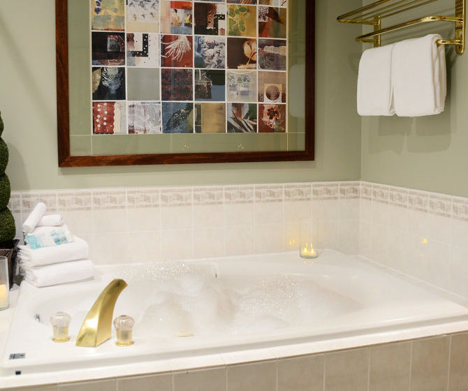 Twin Peaks Hotel Whistler | Whistler | British Columbia | Canada 16