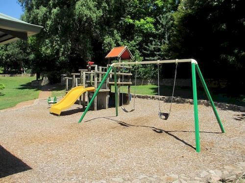 Chestnut Tree Holiday Apartments | Bright | Victoria | Australia 4