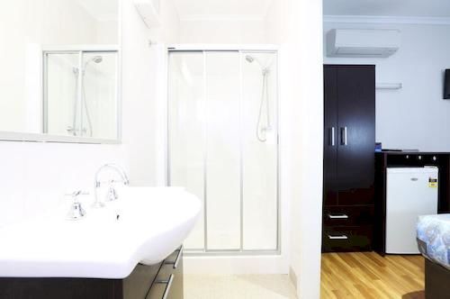 Hotel Mia Mia | Newman | Western Australia | Australia 10