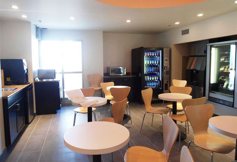 Motel 6 Airdrie | Airdrie | Alberta | Canada 1